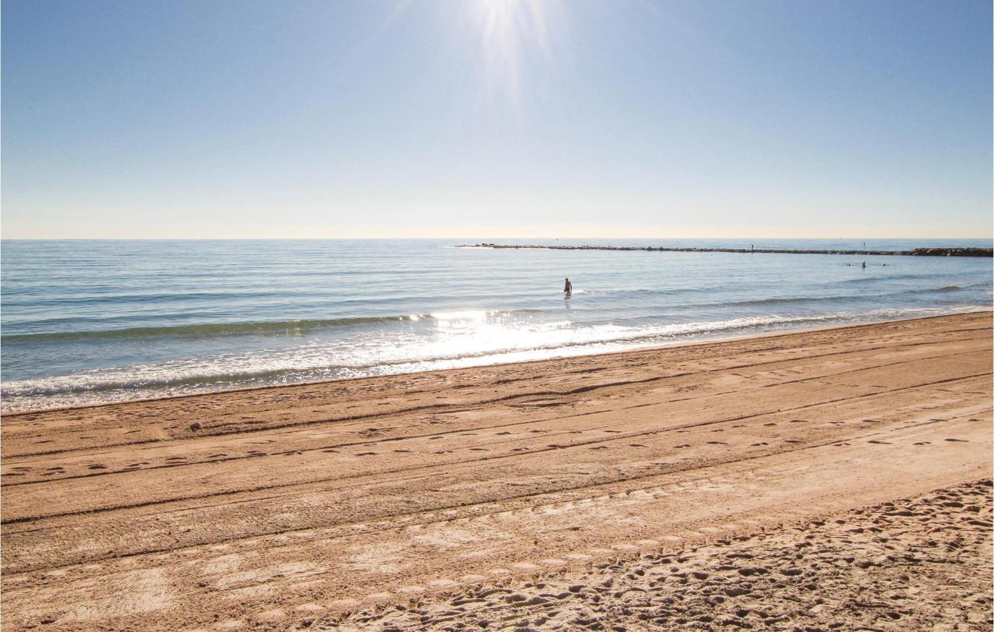 Gorgeous Apartment In El Campello With Wifi Eksteriør billede